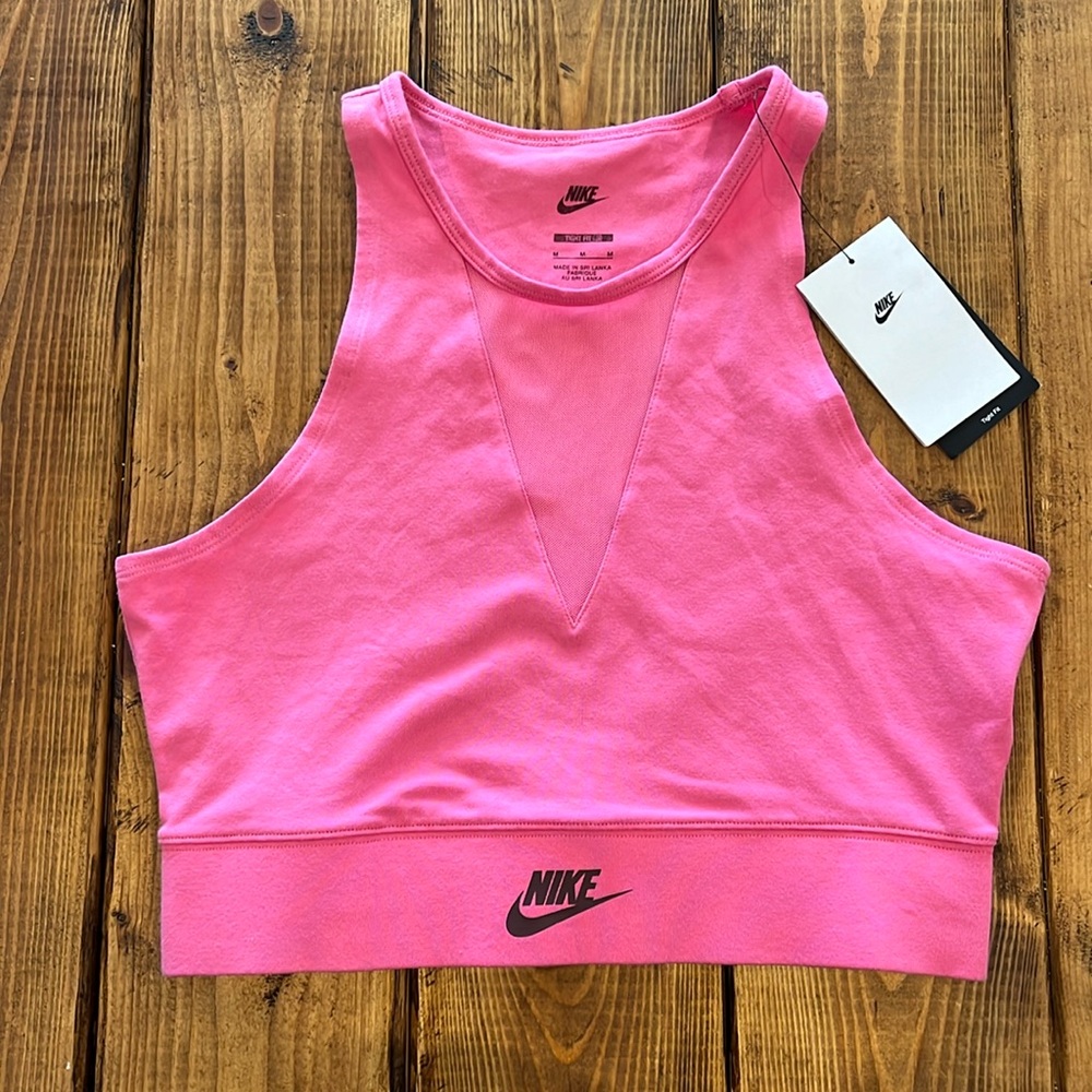 NWT Nike crop